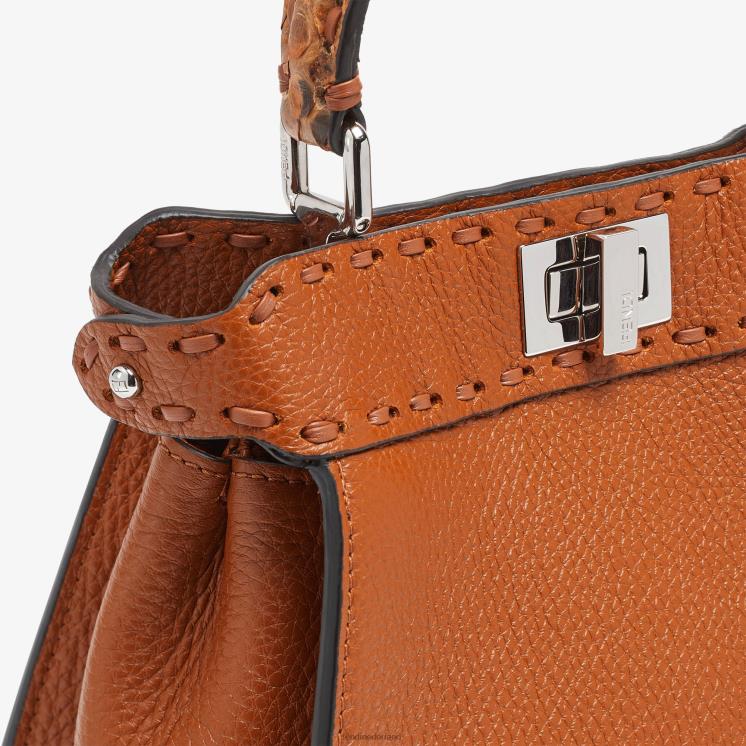 vrouwen accessoires Fendi 0J62L613 Selleria tas met oversized stiksels en exotische details bruin