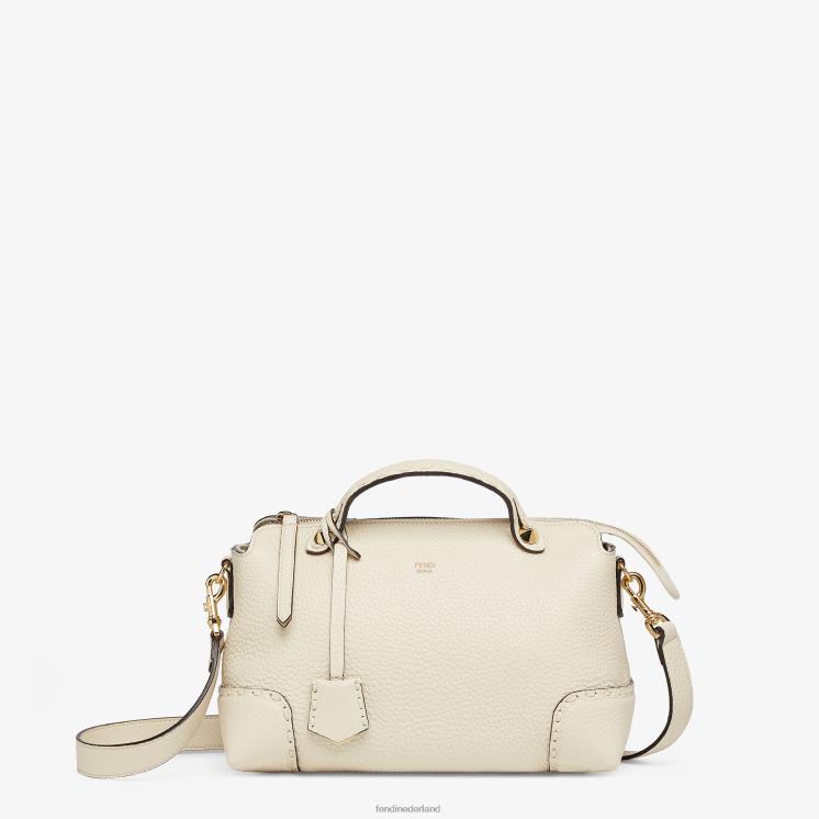 vrouwen accessoires Fendi 0J62L731 Camellia Selleria Boston tas met oversized stiksels beige