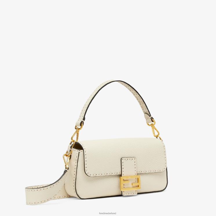 vrouwen accessoires Fendi 0J62L895 Camellia Selleria tas met oversized stiksels beige